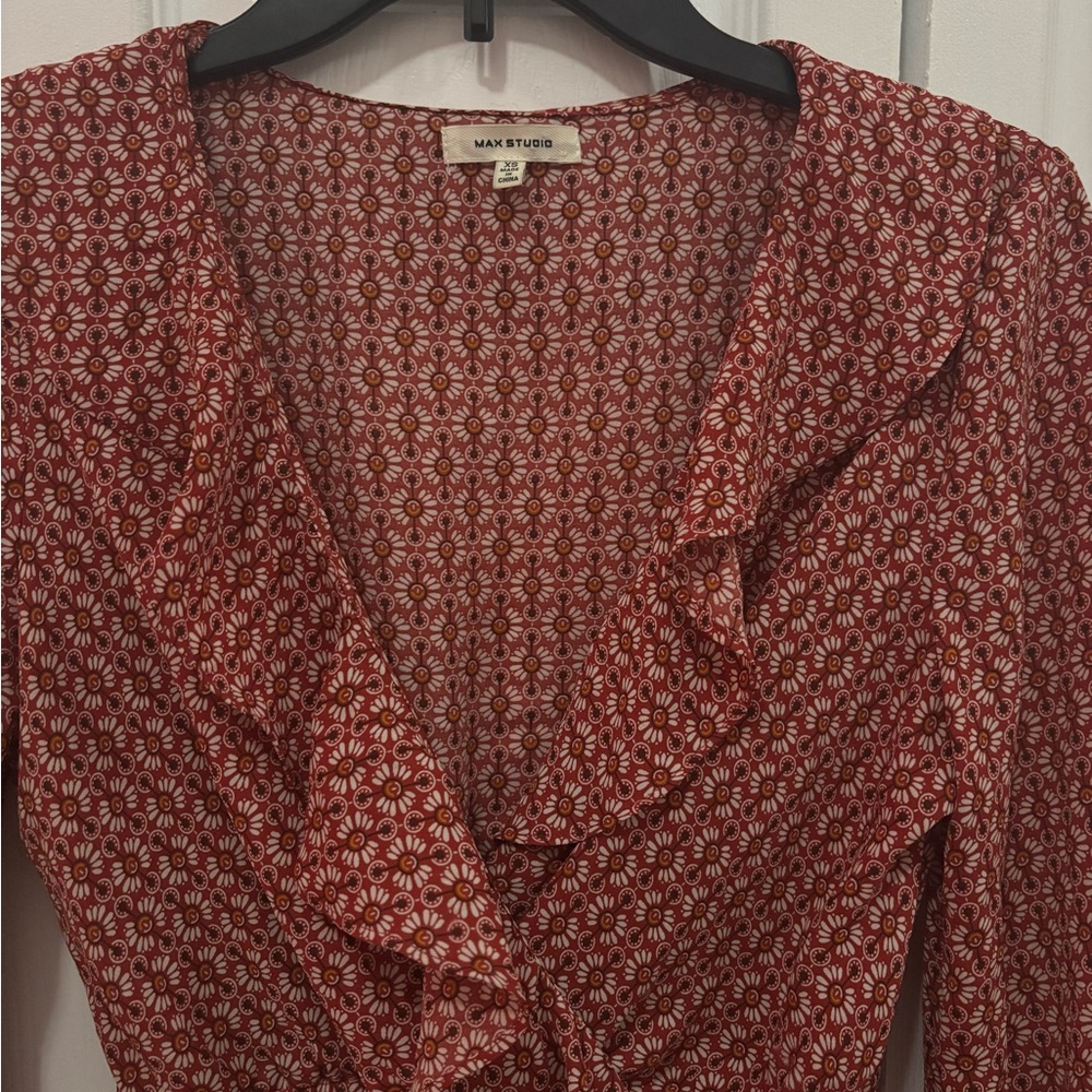 Max Studio Red Patterned Ruffle Blouse - Picture 2 of 3